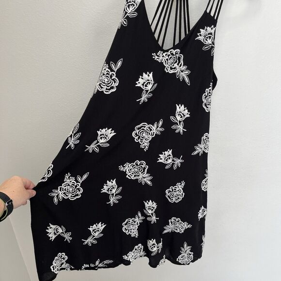 Sequin Hearts | Black & White Floral Embroidered Dress Strapped Back Small - Picture 3 of 8